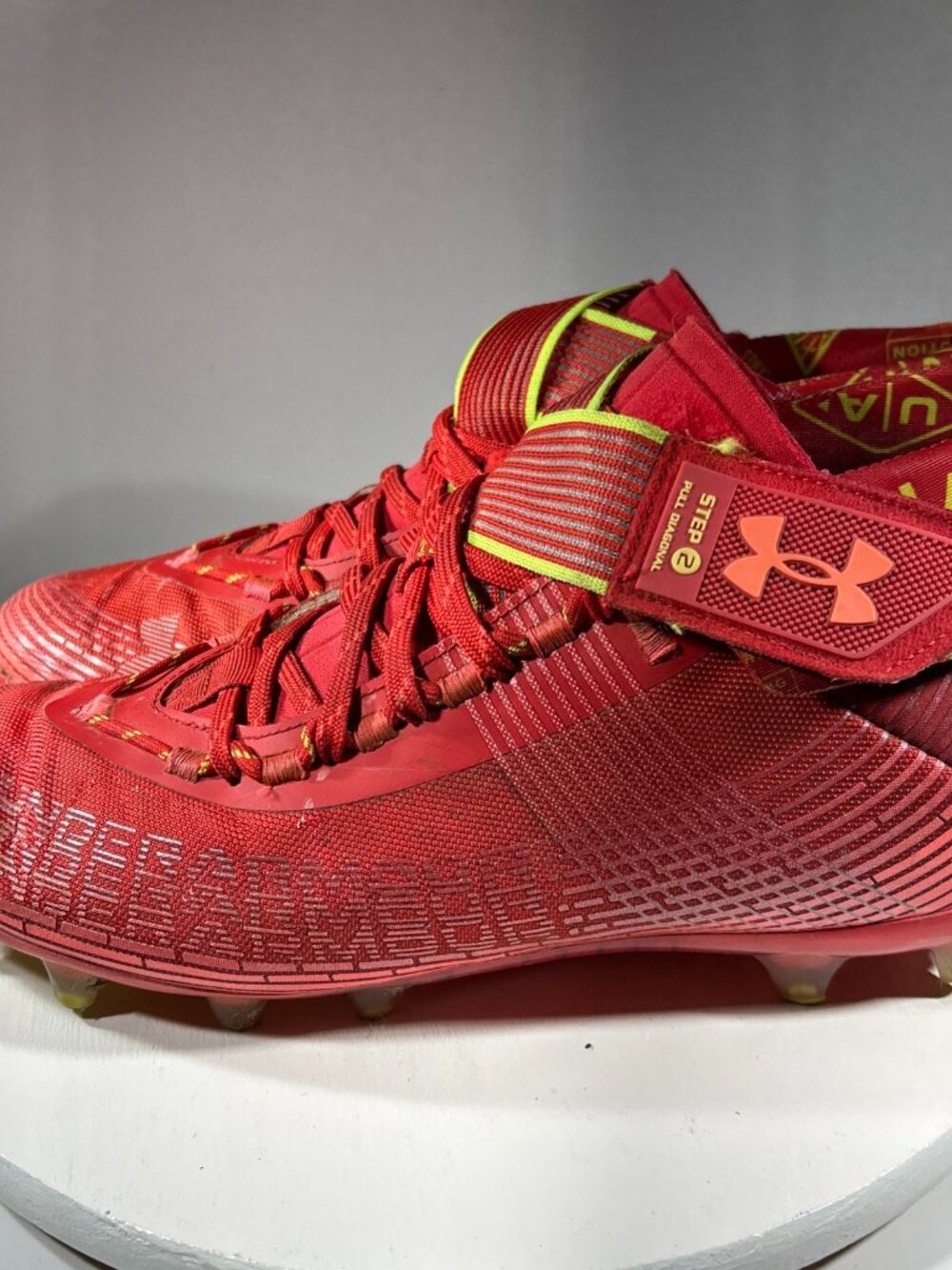 Under Armour Highlight MC Mens Football Cleats Shoes Size 13 Red UA Sneakers
